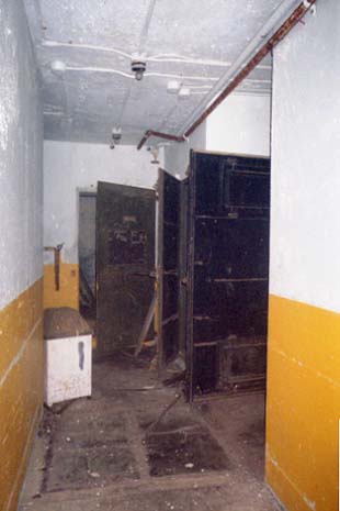 img003